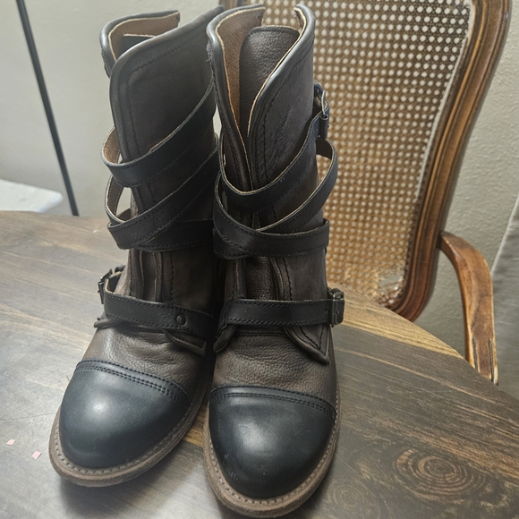 Freebird by Steven Black and Brown Ankle Boots - Picture 4 of 6